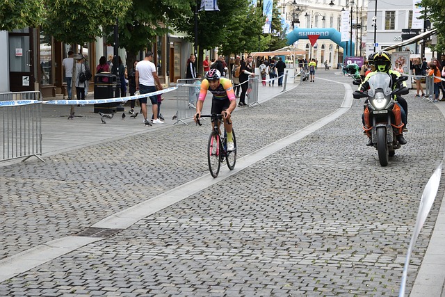 尽管历经多 尽管历经多