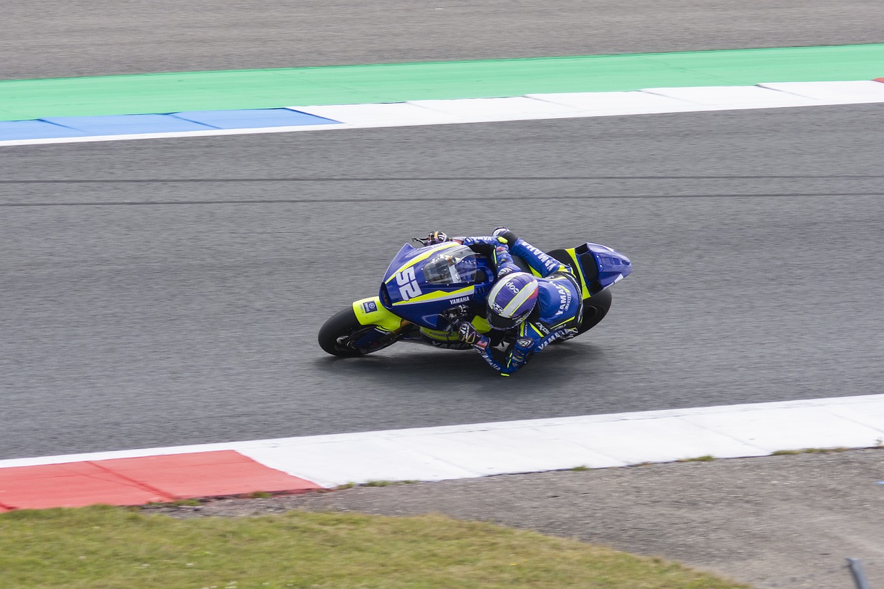 包括推出在 包括推出在